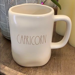 NEW Rae Dunn Capricorn mug